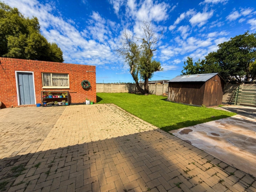 3 Bedroom Property for Sale in Langenhovenpark Free State